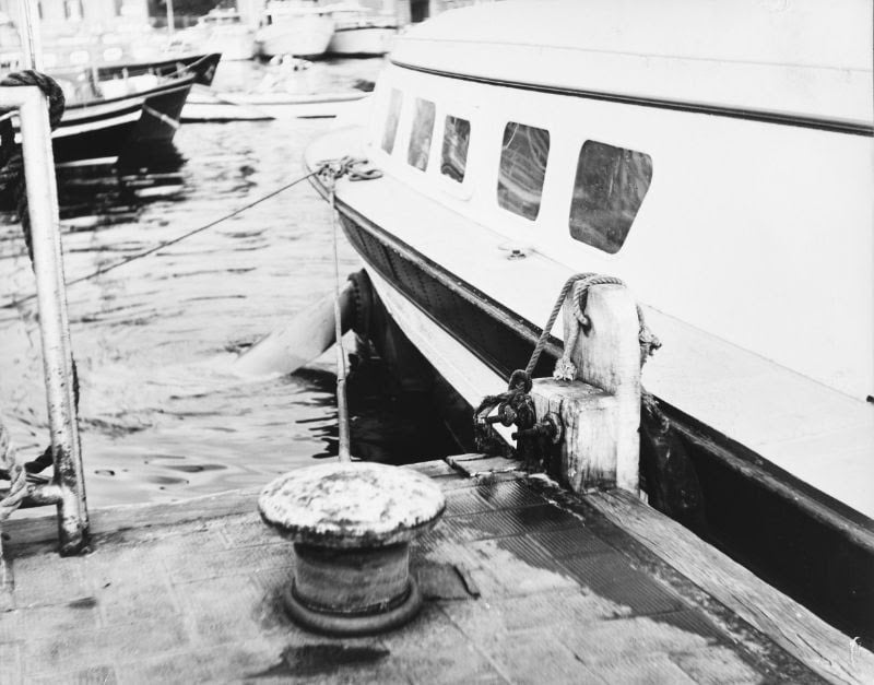 Pino Pascali, Particolare di nave con bitta, 1965, stampa fotografica ai sali d’argento su carta 24x30 cm, courtesy Fondazione Pino Pascali, Polignano a Mare
