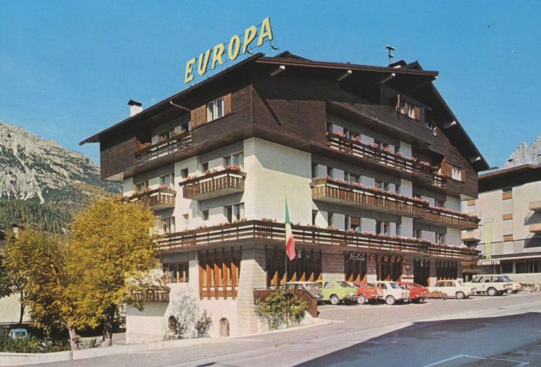 Alex Urso, GRAND HOTEL EUROPA. Serie di cartoline, 2019