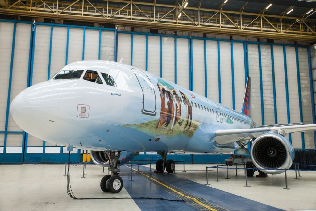 La Brussels Airlines fa realizzare a Jos de Gruyter e Harald Thys un aereo dedicato a Bruegel