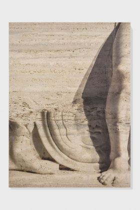 Elisa Sighicelli, Untitled (6960), 2018, 92 x 68 x 4 cm, stampa UV su travertino