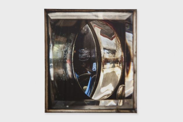 Elisa Sighicelli, Untitled (9427), 2019, 160 x 143 cm, fotografia stampata su raso