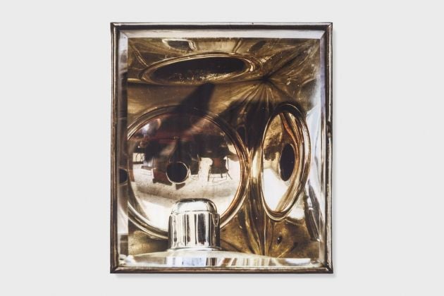 Elisa Sighicelli, Untitled (9428), 2019, 160 x 143 cm, fotografia stampata su raso
