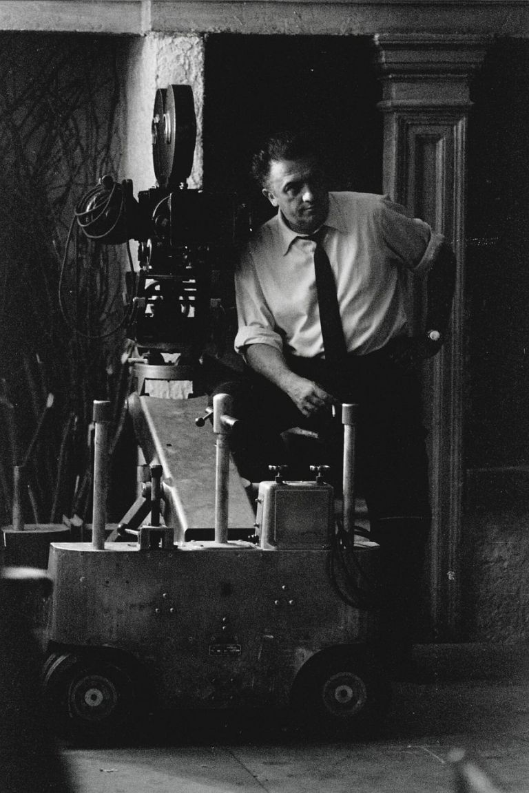 Gideon Bachmann, Fellini sul set di 8 ½, 1963. Cinemazero Images – Pordenone