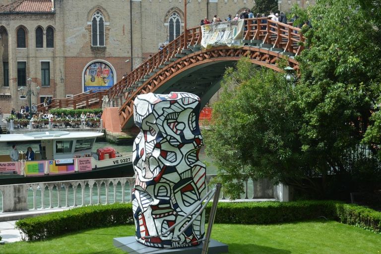 Jean Dubuffet, Tour aux récits, 1973 (ampliamento 2007). Palazzo Franchetti, Venezia 2019. Photo Linda Kaiser