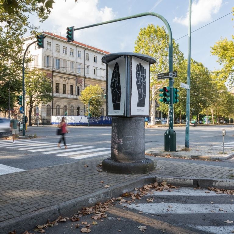 Lucio Basik Bolognesi, Proposta di aggiornamento per sasso-carta-forbici secondo i tratti distintivi degli italiani, trittico di poster non autorizzato per Assedio, a cura di Guerrilla Spam, Torino 2017. Photo Stefano Guastella