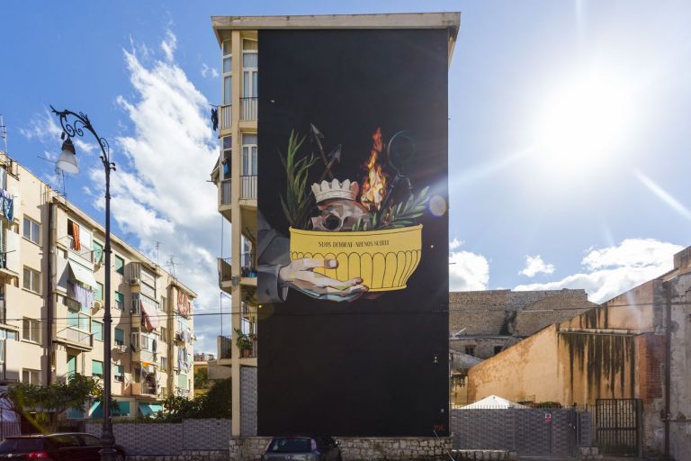 Lucio Basik Bolognesi, Santa Rosalia allinea al centro l’immagine di Palermo, Palermo 2018. Photo Mauro Filippi