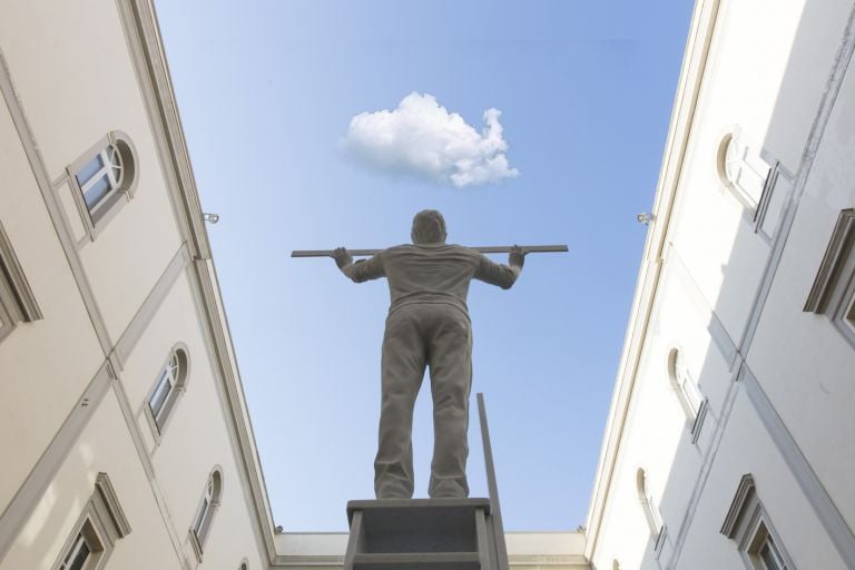 Museo Madre, Jan Fabre. L’uomo che misura le nuvole. Photo Amedeo Benestante