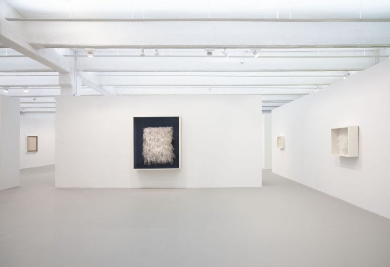 Piero Manzoni. Materials of his Time. Installation view at Hauser & Wirth, New York 2019. Photo Thomas Barratt © Fondazione Piero Manzoni, Milano. Courtesy the artist and Hauser & Wirth