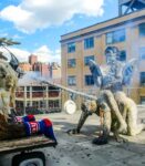 Procession (2019) di Nicole Eisenman installata sulla terrazza del Whitney Museum. Photo Maurita Cardone