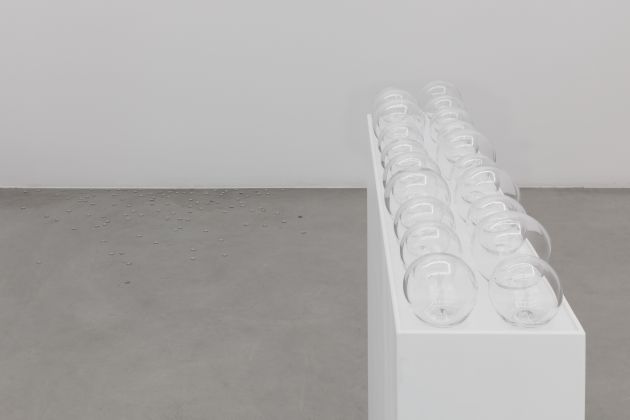 Runo Lagomarsino. We are each other's air. Installation view at Galleria Francesca Minini, Milano 2019