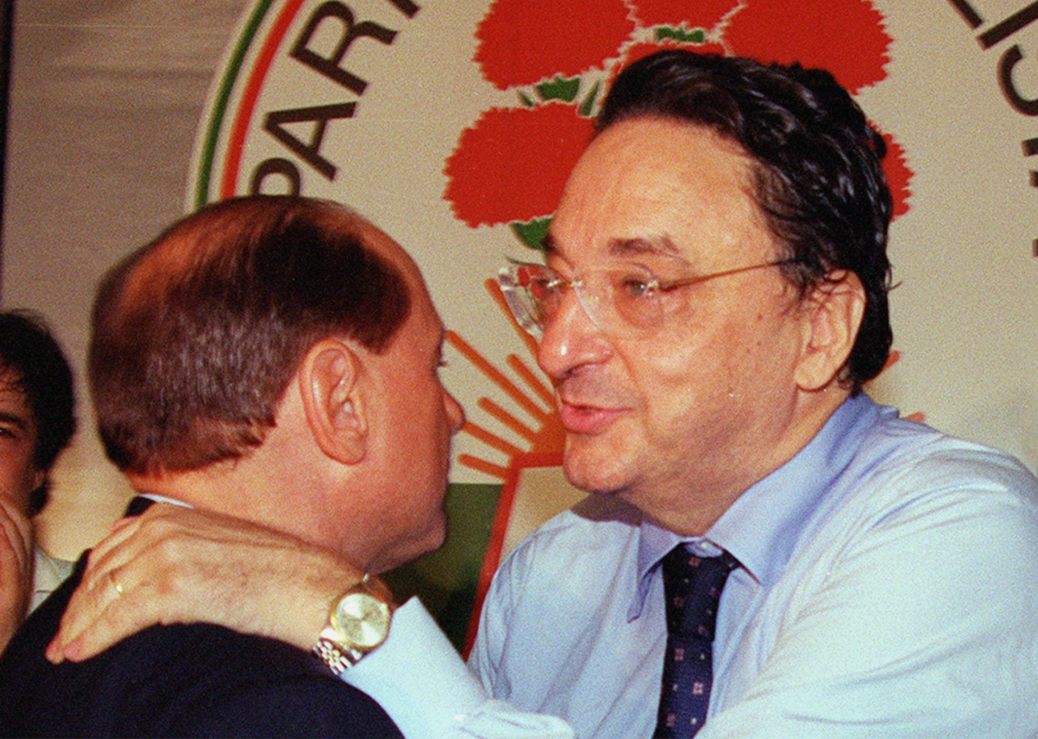 Silvio Berlusconi con Gianni De Michelis, foto Ansa