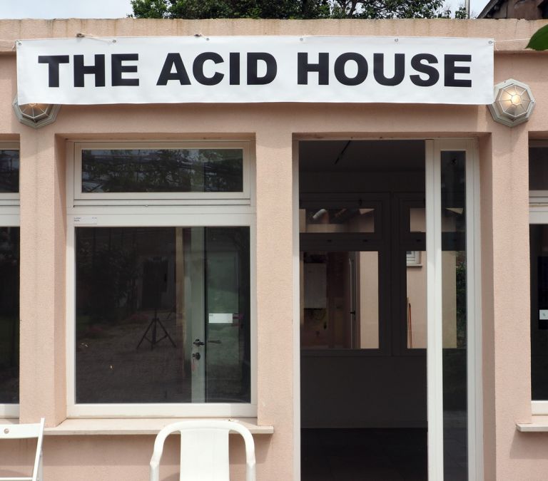 Stefano Cagol, The Acid House, 2019. Installation, PVC banner. Tu vs Everybody, 2019, Venezia