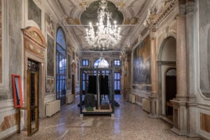 Parasol Unit foundation sbarca a Venezia: 9 artisti iraniani a Palazzo Pisani