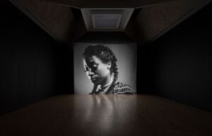 Il Turner Prize licenzia il suo main sponsor: aveva posizioni omofobe. Polemiche in UK