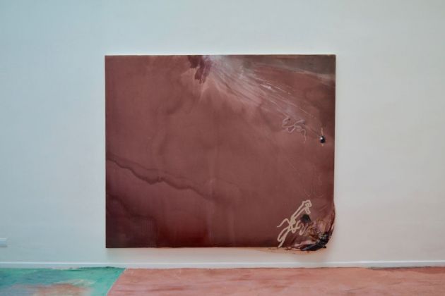 Valerio Nicolai, Alba rossa, 2017, olio, acrilico, inserti su tela, 220x190 cm