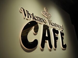 Vivienne Westwood aprirà una caffetteria a Milano ispirata al suo brand