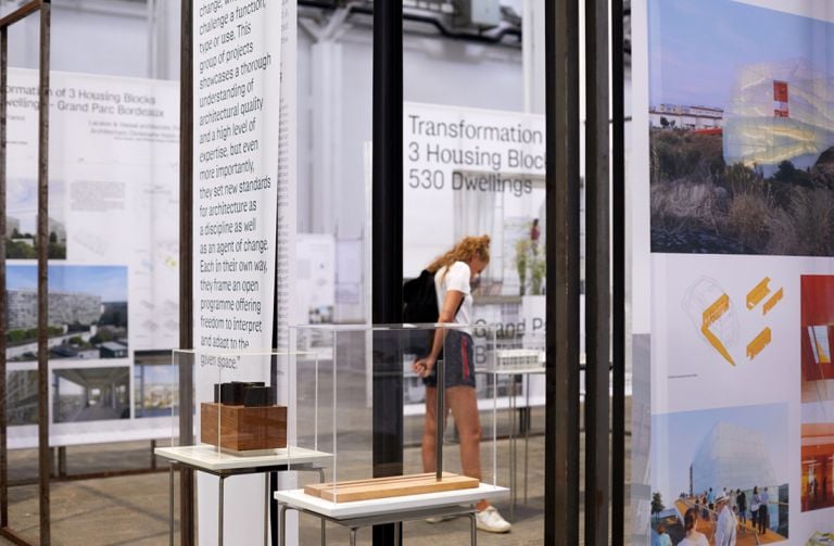 EU Mies Award 2019: vista dell’allestimento della mostra What's old, What's new a Barcellona ©PepoSegura