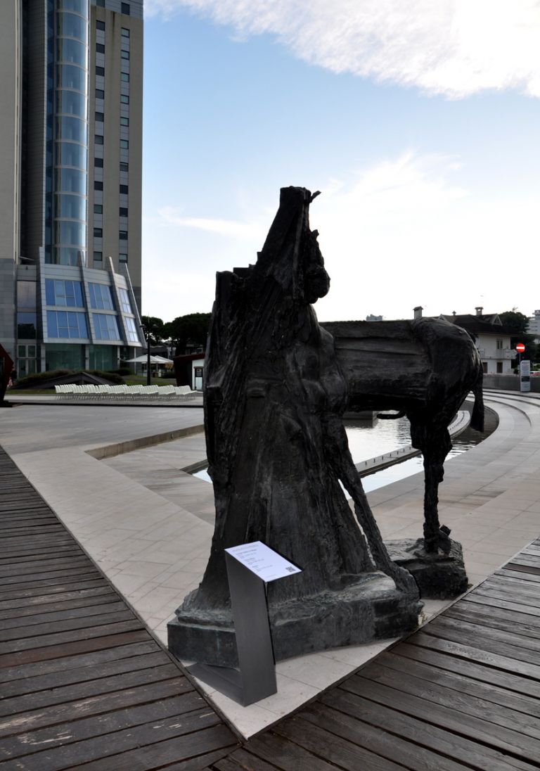 Augusto Perez, Terrae Motus, Jesolo, piazza Drago, ph. Marta Santacatterina