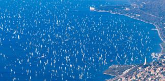 La barcolana nel Golfo di Trieste