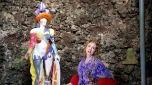 Parte il progetto di Gucci Artist in Residence. Rachel Feinstein nel mitico giardino di Chatsworth