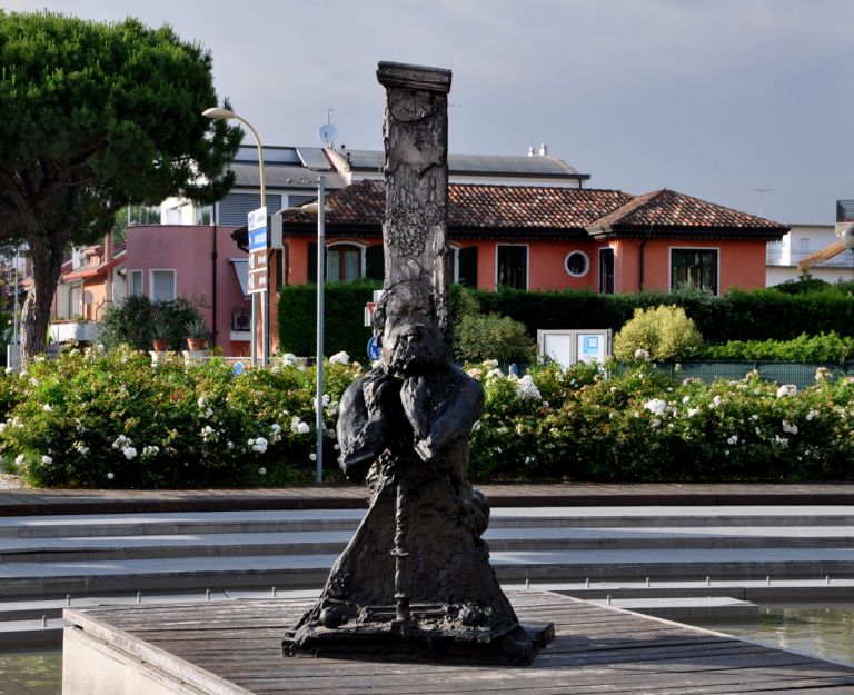 Augusto Perez, Kronos, Jesolo, piazza Drago, ph. Marta Santacatterina