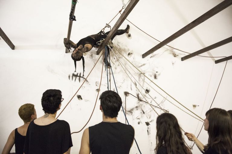 Baseera Khan, Belay. Performance presso PIA Studio, Lecce 2019