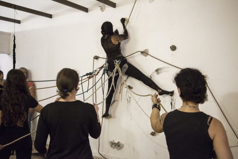 Baseera Khan, Belay. Performance presso PIA Studio, Lecce 2019