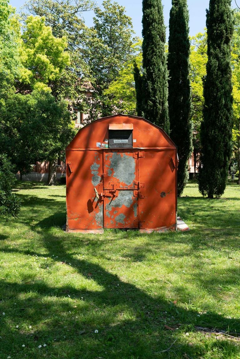 Bivacco, Venezia, Isola di San Servolo