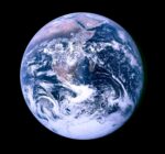 Blue Marble, la fotografia della Terra scattata il 7 dicembre 1972 da Harrison Schmitt dall'Apollo 17. Courtesy NASA