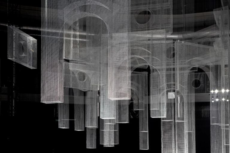 Edoardo Tresoldi, Art installation for Marcelo Burlon County of Milan Fashion Show, Ph. © Roberto Conte
