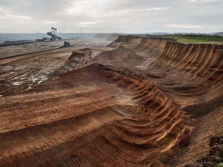 Edward Burtynsky, Coal Mine #1, North Rhine Westphalia, Germany, 2015 © Edward Burtynsky. Courtesy Admira Photography, Milano & Nicholas Metivier Gallery, Toronto