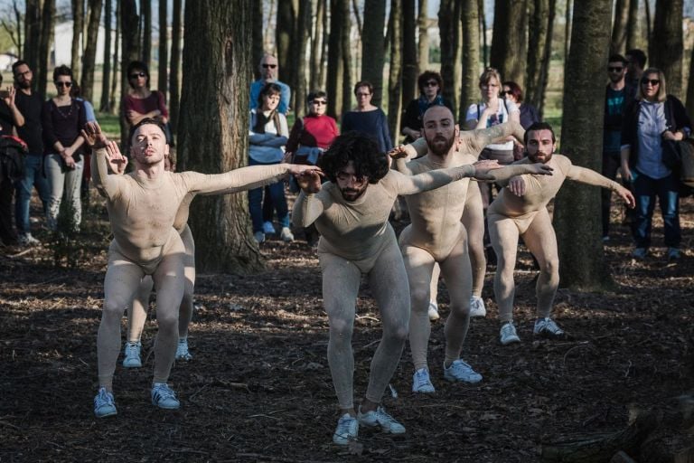 Fabrizio Favale e Compagnia Le Supplici, Le stagioni invisibili. Primavera. Photo Paolo Cortesi