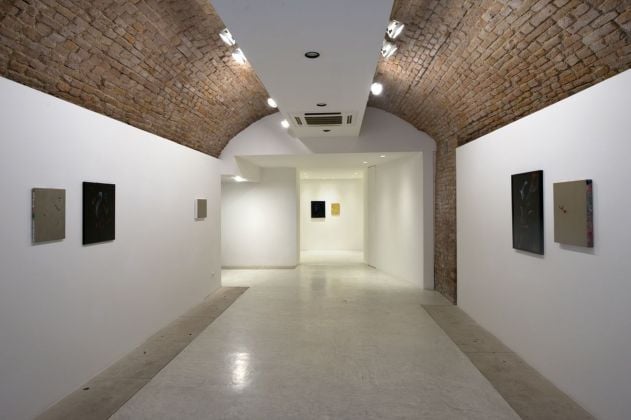 Giuliano Vanni. La Firma sul fronte. Installation view at Spaziosiena, Siena 2019. Photo Andrea Lensini