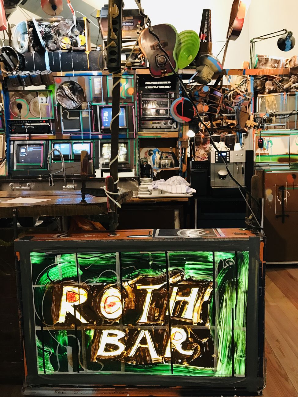 Il Roth Bar appena inaugurato al Museum Tinguely