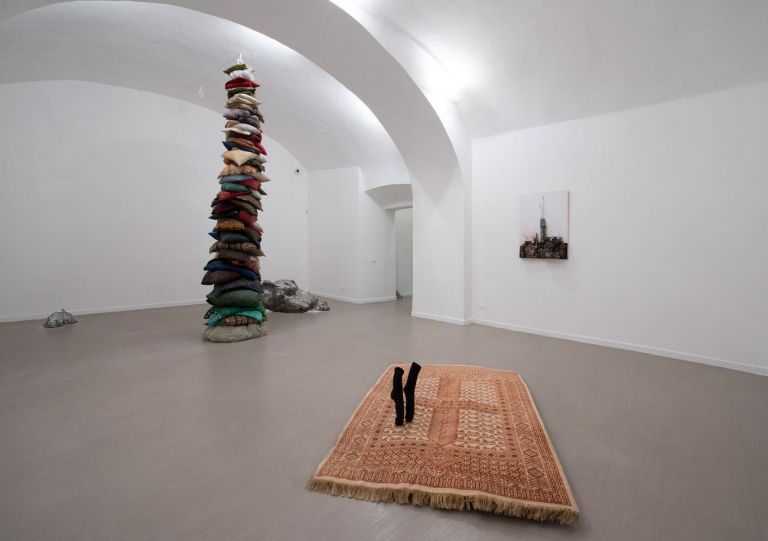 Krištof Kintera. No one has nothing. Installation view at z2o Sara Zanin Gallery, Roma 2019. Photo Giorgio Benni