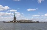 La Statua della Libertà vista dallo Statue of Liberty Museum, New York 2019. Photo © David Sundberg - Esto