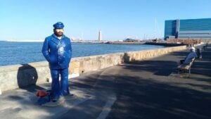 Una statua per Bud Spencer a Livorno. L’arte pubblica nell’era dei populismi