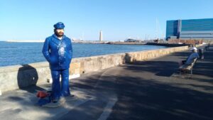 Una statua per Bud Spencer a Livorno. L’arte pubblica nell’era dei populismi