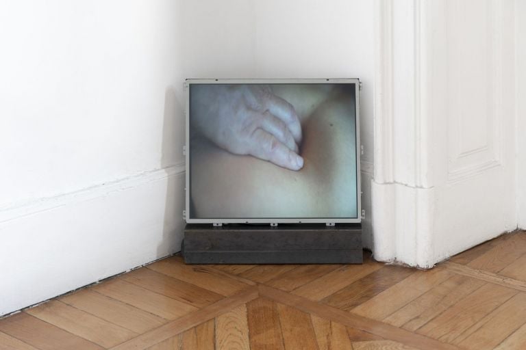 Matilde Sambo. Falsità in buona coscienza. Installation view at aA29 Project Room, Milano 2019. Photo credits Viviana Ginolfi