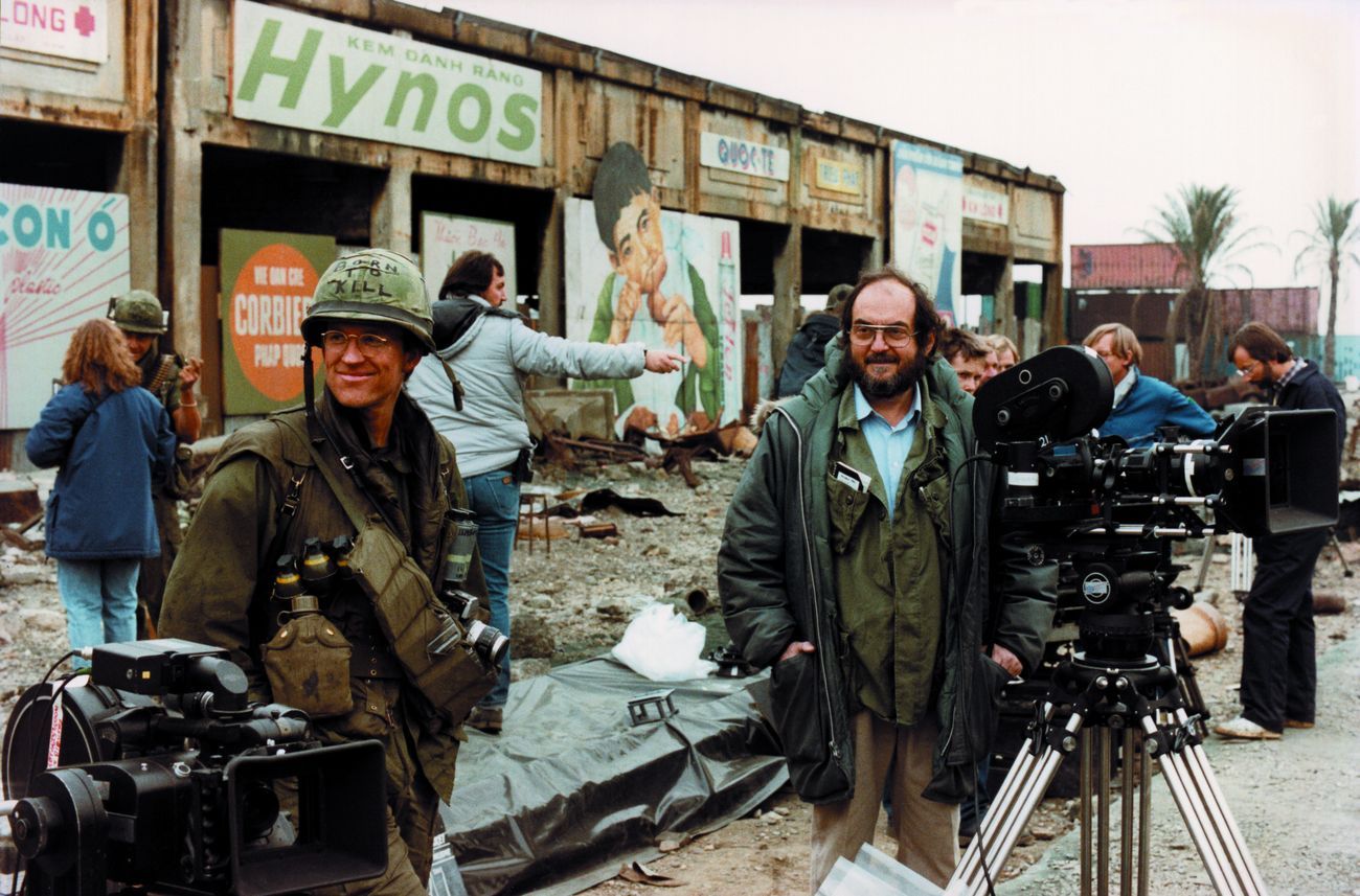 Matthew Modine e Stanley Kubrick sul set di Full Metal Jacket (1987) © Warner Bros. Entertainment Inc.