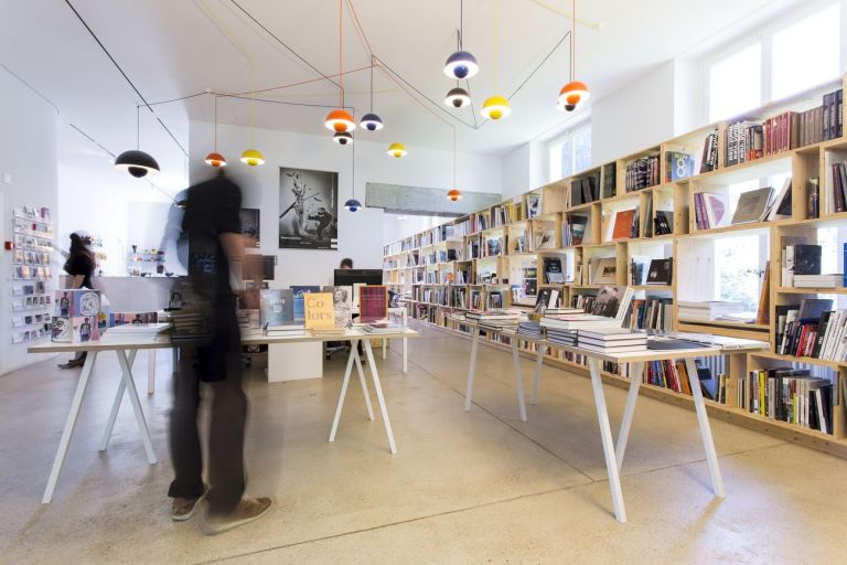 Musee de l'Elysée, Losanna, libreria. Photo © Reto Duriet