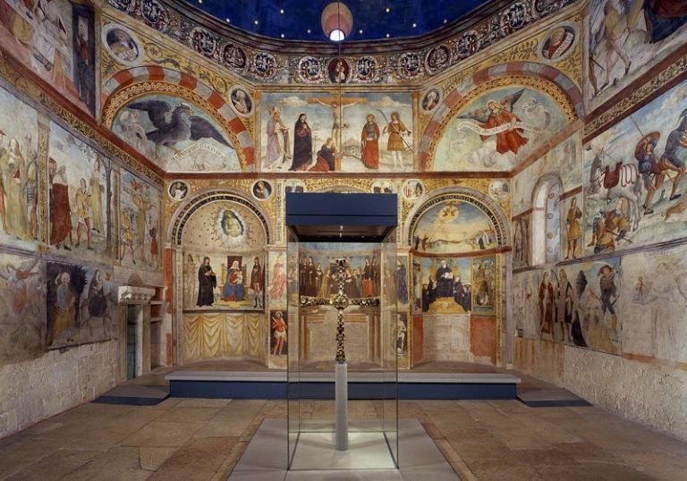 Museo di Santa Giulia, Brescia. Santa Maria in Solario con la Croce di Desiderio