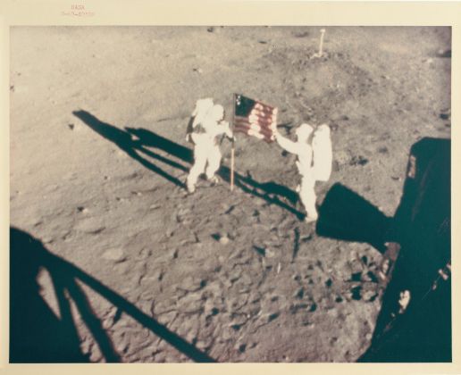 NASA, Apollo 11,The Astronauts Planting the U.S. Flag, July 1969 , c-print su carta Kodak, 18,3 x 24 cm, courtesy Repetto Gallery, London