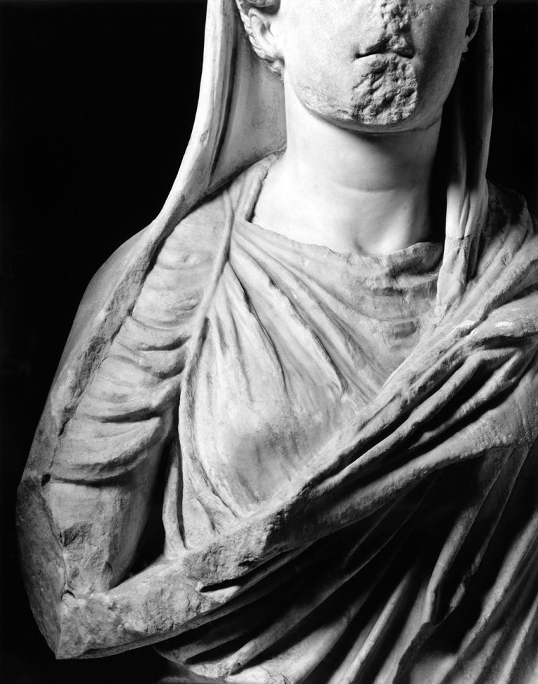 Statua femminile panneggiata, c.d. Lucilla, – II sec. d. C. - Foto di Luigi Spina
