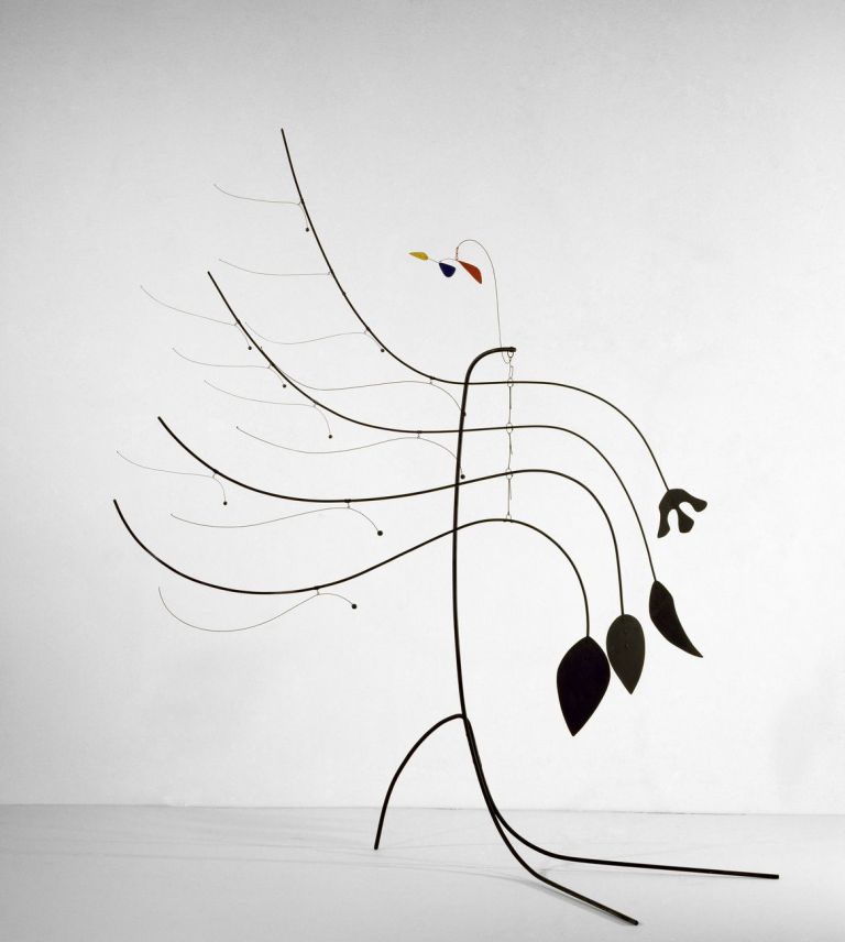 Alexander Calder, Four Leaves and Three Petals, 1939, sheet metal, wire, and paint, 80 11/16" x 68 1/2" x 53 1/2", Centre Pompidou, Musée national d’art moderne, Paris. Dation of the Estate of the Artist, 1983 © 2019 Calder Foundation, New York / ADAGP, Paris