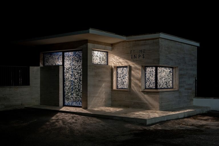 Alfredo Pirri, Lanterna termale, 2019 photo Chiara Ernandes