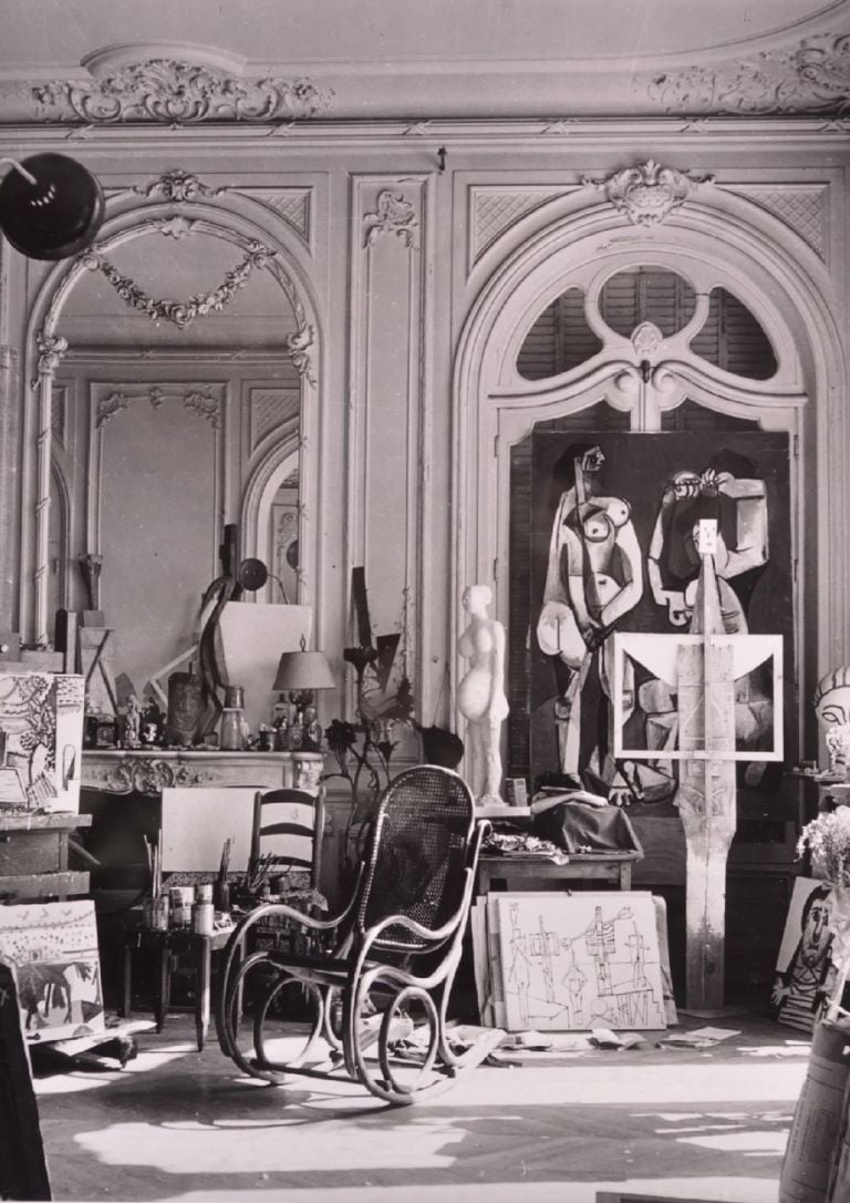 André Villers, Atelier nella villa di Picasso “La Californie”, Cannes © André Villers, VEGAP, Barcelona 2019 © Sucesión Pablo Picasso, VEGAP, Madrid 2019