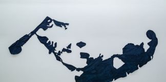 Eva Marisaldi, Deep Blue, 2019, tessuto, argento, 310 x 180 cm