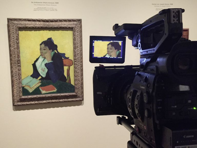 Filming 'L'Arlésienne', EOS Van Gogh & Japan © EXHIBITION ON SCREEN (David Bickerstaff)