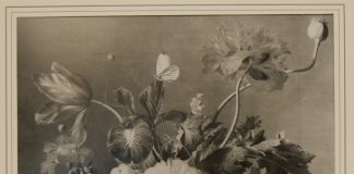 Jan van Huysum, Vaso di fiori, olio su tela, 47 x 35 cm (già collezione Palazzo Pitti, Firenze); riproduzione d'archivio in bianco e nero